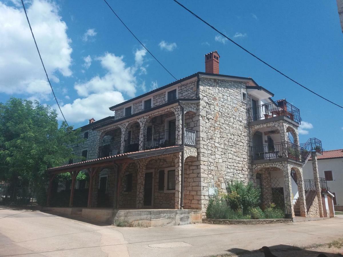 Ranch Radin Bed and Breakfast Brtonigla Buitenkant foto